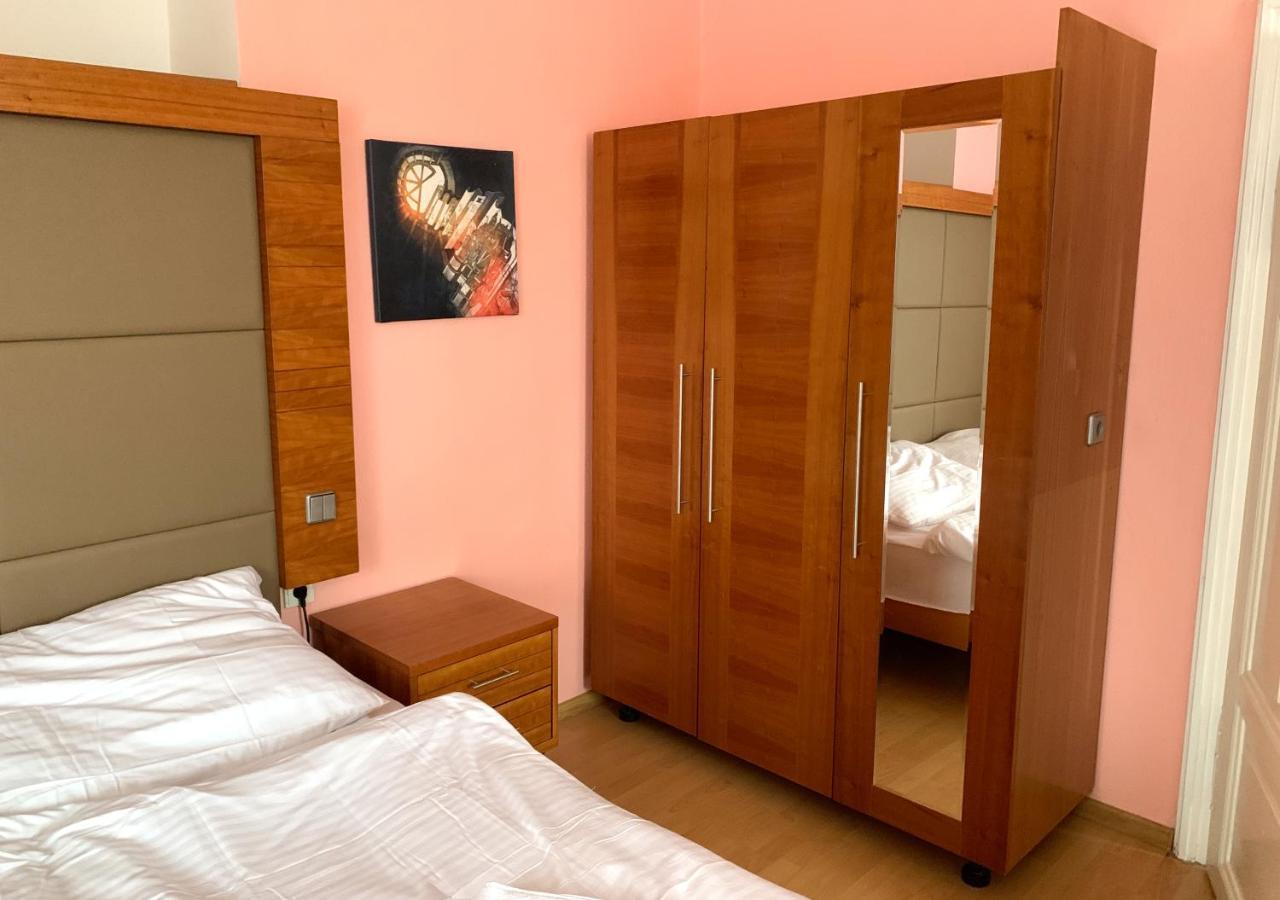 Penzion Mlynicky Dvur Cervena Voda Exterior foto
