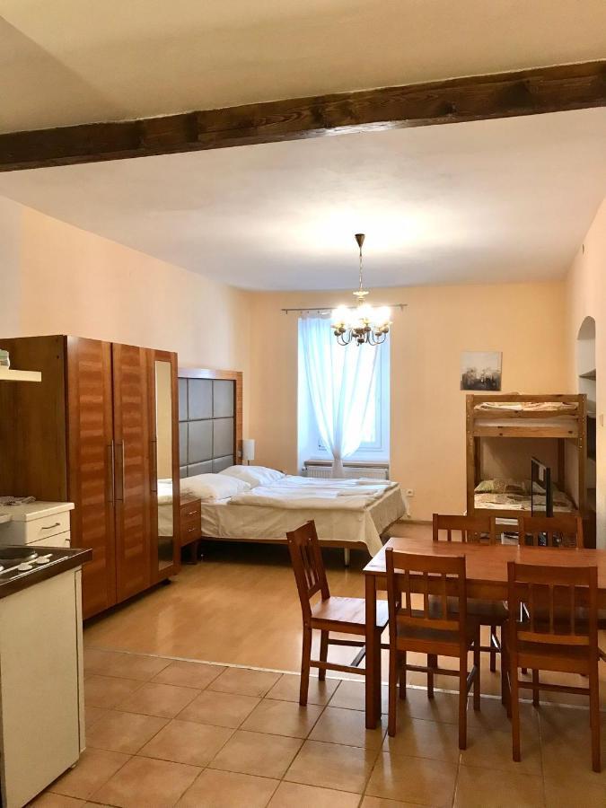 Penzion Mlynicky Dvur Cervena Voda Exterior foto